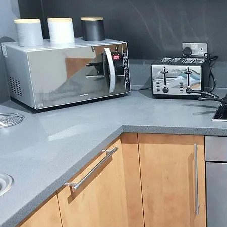 City Centre 1 Bed With Free On Site Parking With Cctv By Lets Relocations * Birmingham