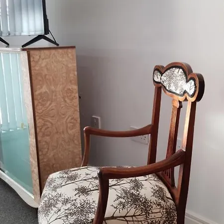 City Centre 1 Bed With Free On Site Parking With Cctv By Lets Relocations Apartament *