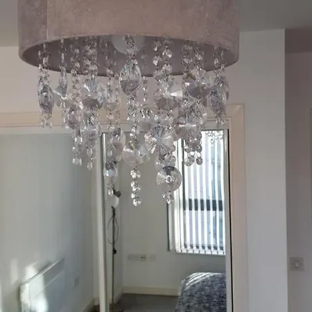 City Centre 1 Bed With Free On Site Parking With Cctv By Lets Relocations Apartament Birmingham